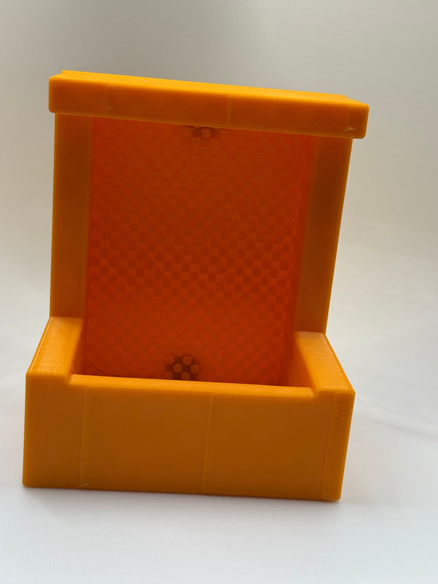 Mesh Back Feeder