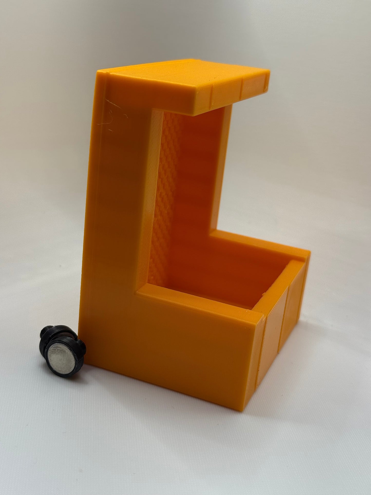 Mesh Back Feeder