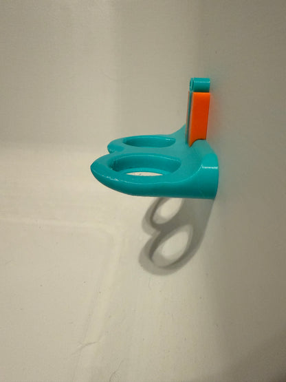 Present feeding ledge